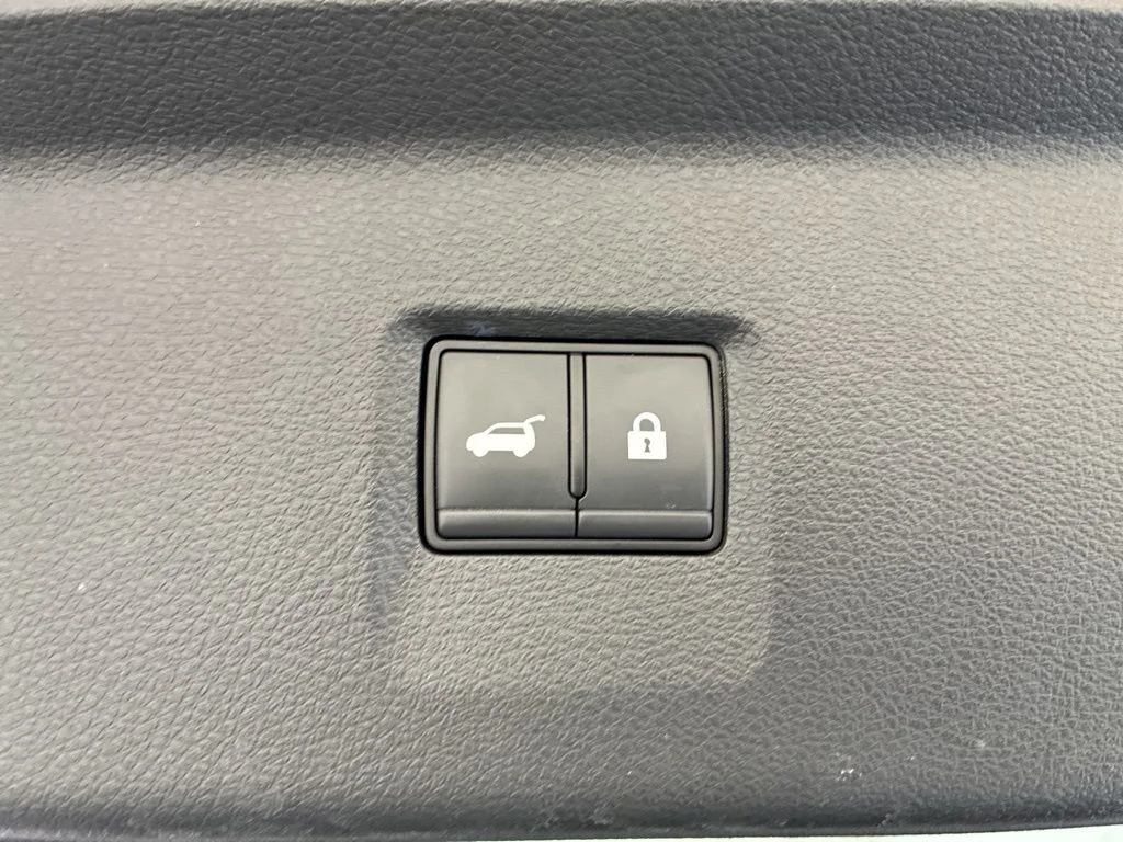 Used 2023 Gray INFINITI LUXE image 8