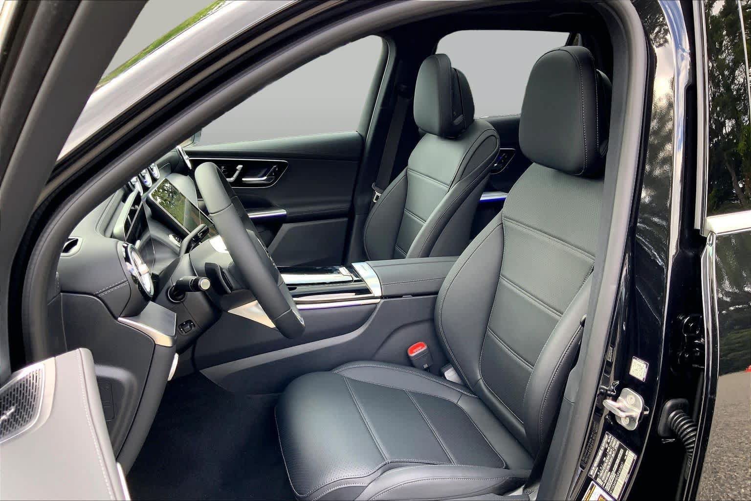 New 2027 Obsidian Black Metallic Mercedes-Benz GLC 300 image 12