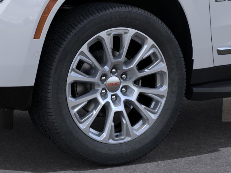 2026 GMC Yukon Denali - Photo 9