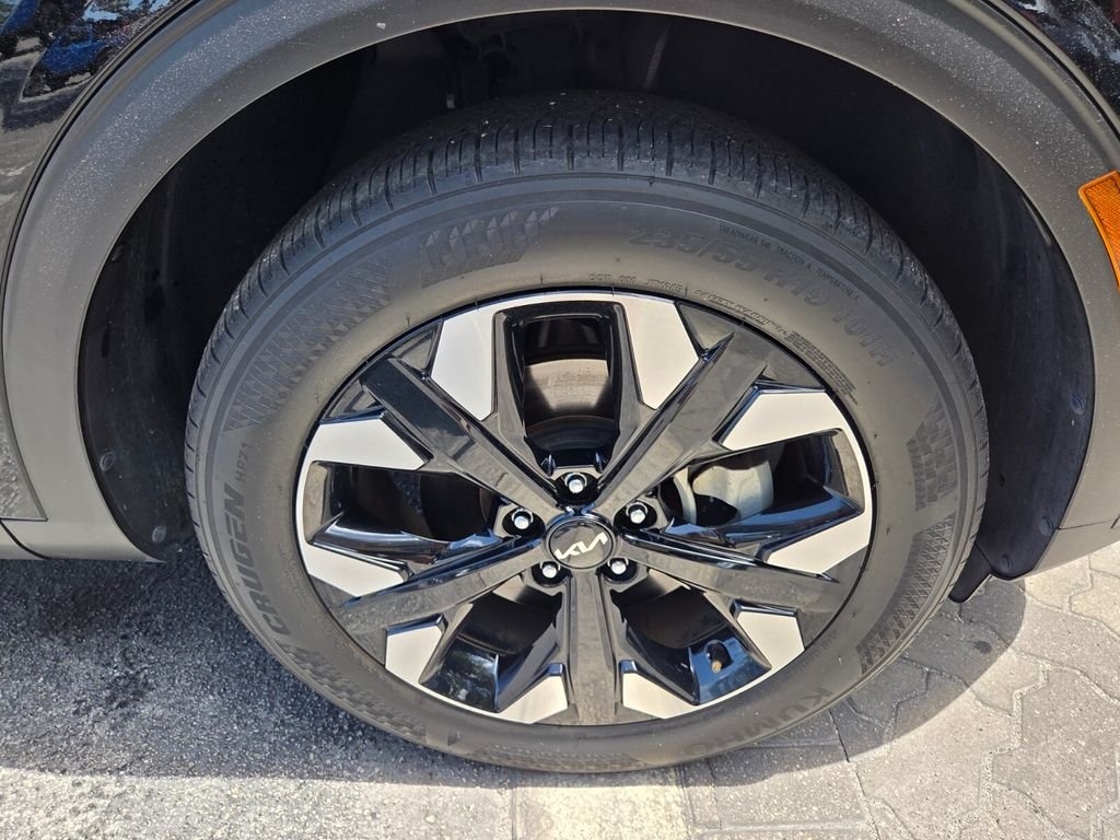 Used 2023 Black Kia X-Line image 20
