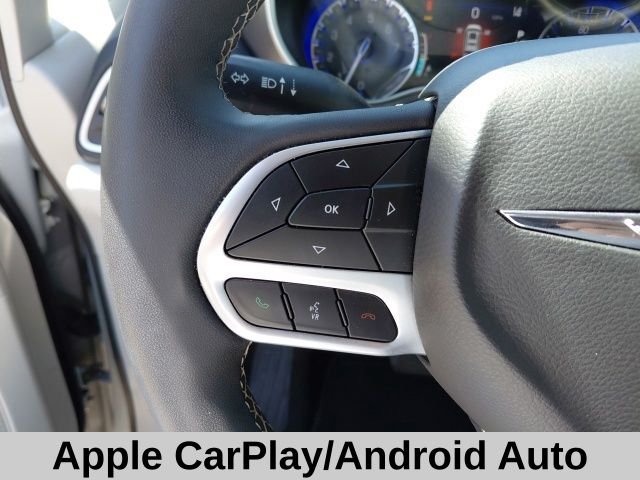 Used 2024 Silver Chrysler Touring L image 13