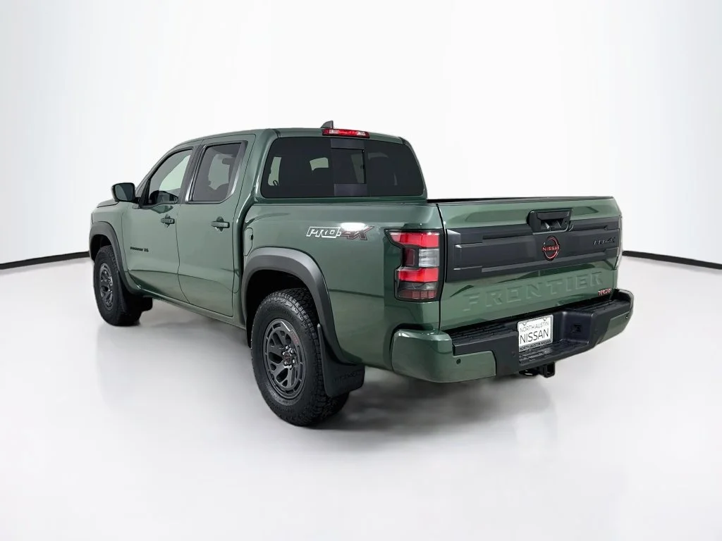 New 2027 Green Nissan PRO-4X image 5