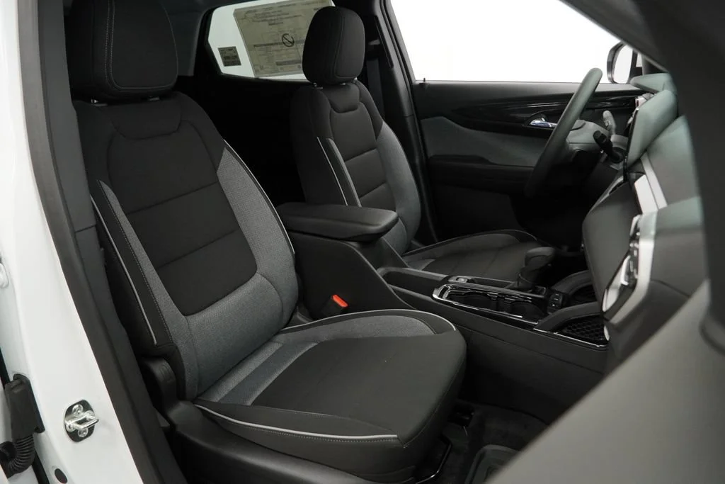 New 2026 Summit White Chevrolet LT image 28