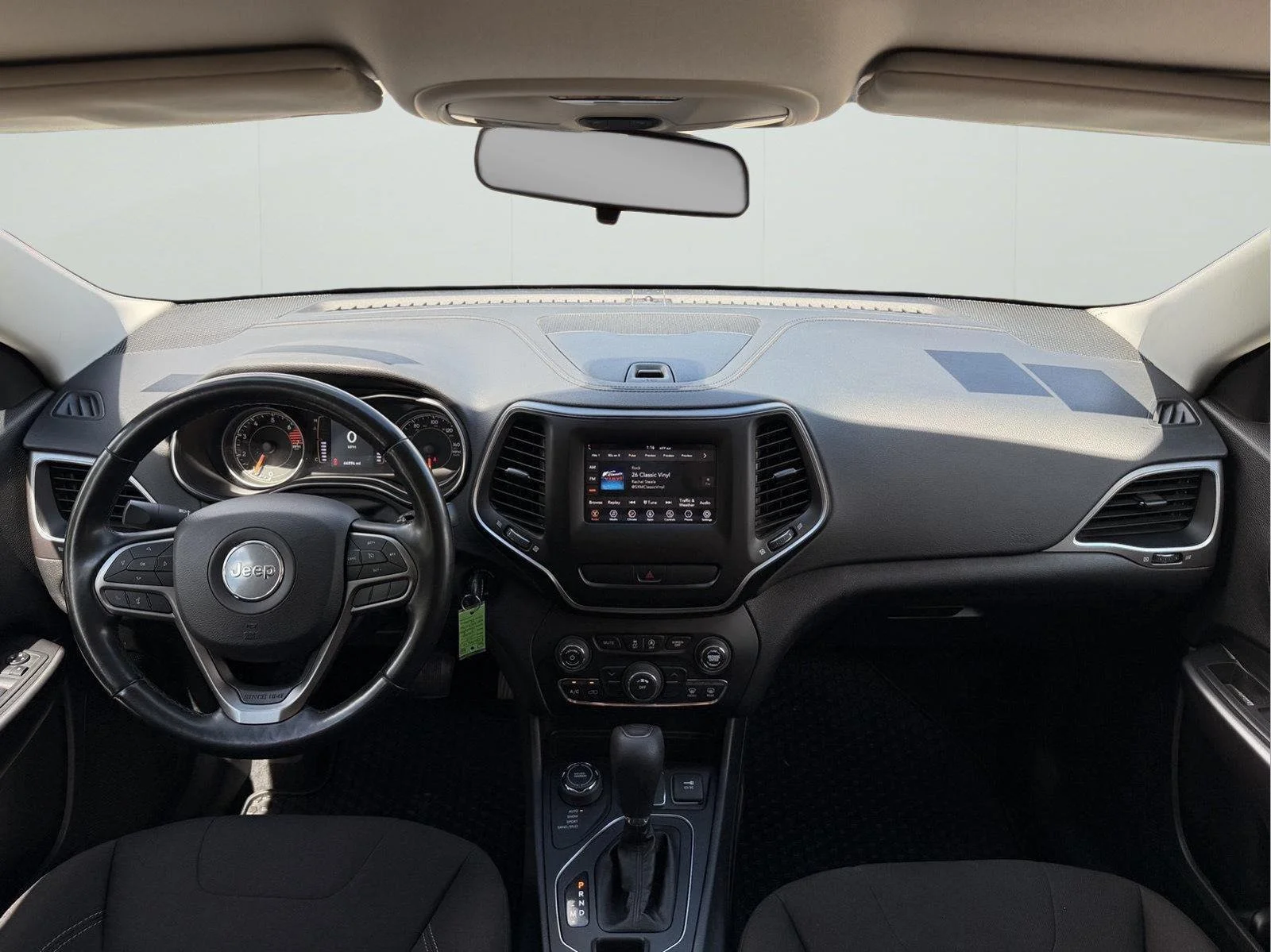 Used 2020 Slate Blue Pearlcoat Jeep Latitude image 14