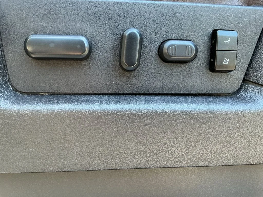 Used 2011 Gray Ford  image 26