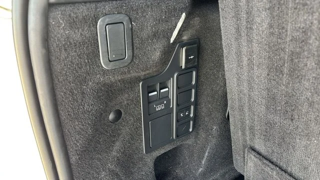 Used 2026  Land Rover Gemini Edition image 34