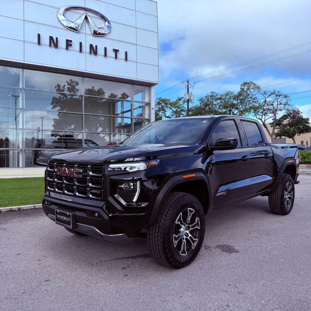 2024 GMC Canyon 4WD AT4 Crew Cab Short Box's photo