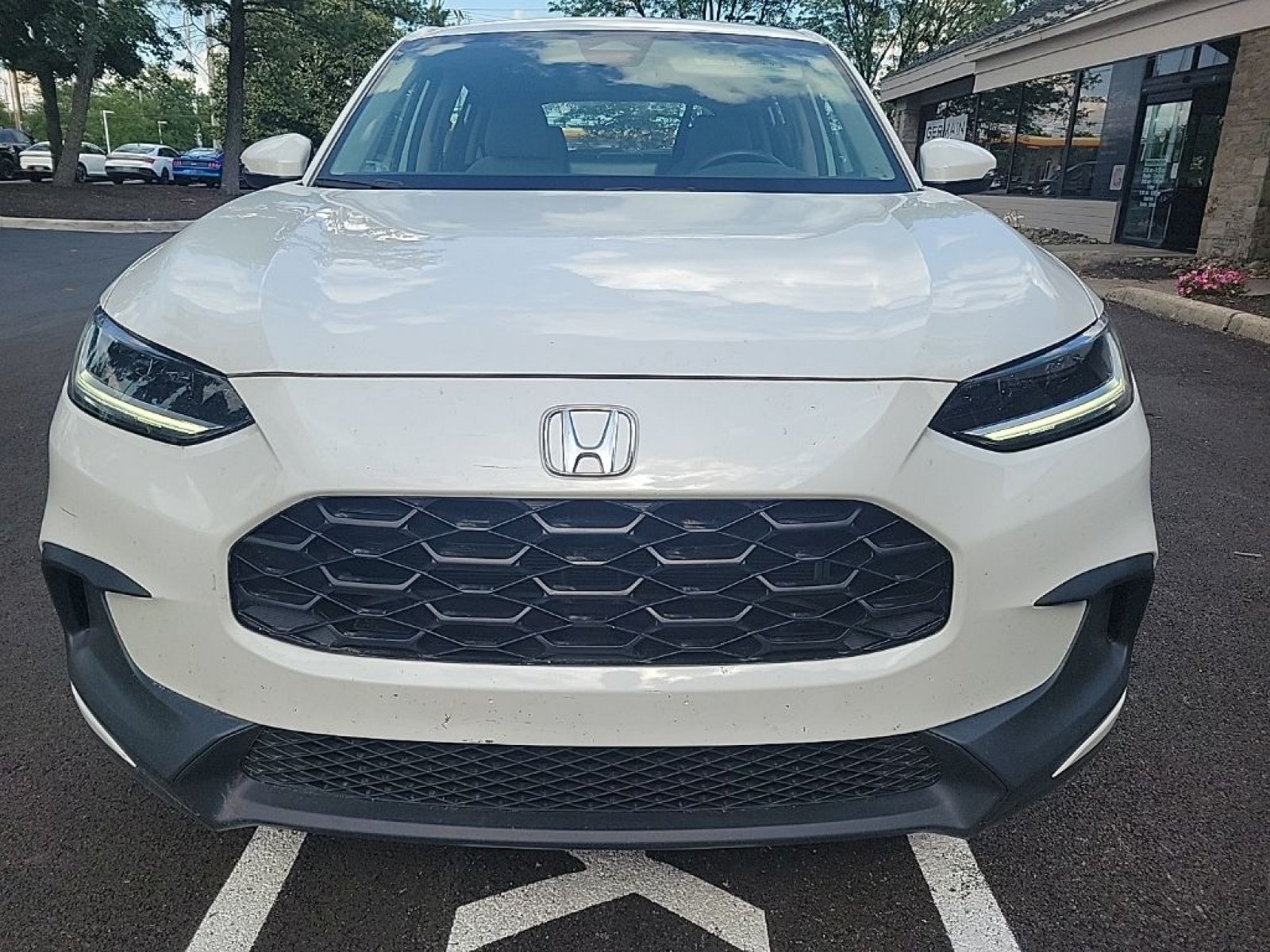 Certified Used 2023 Platinum White Pearl Honda LX image 5
