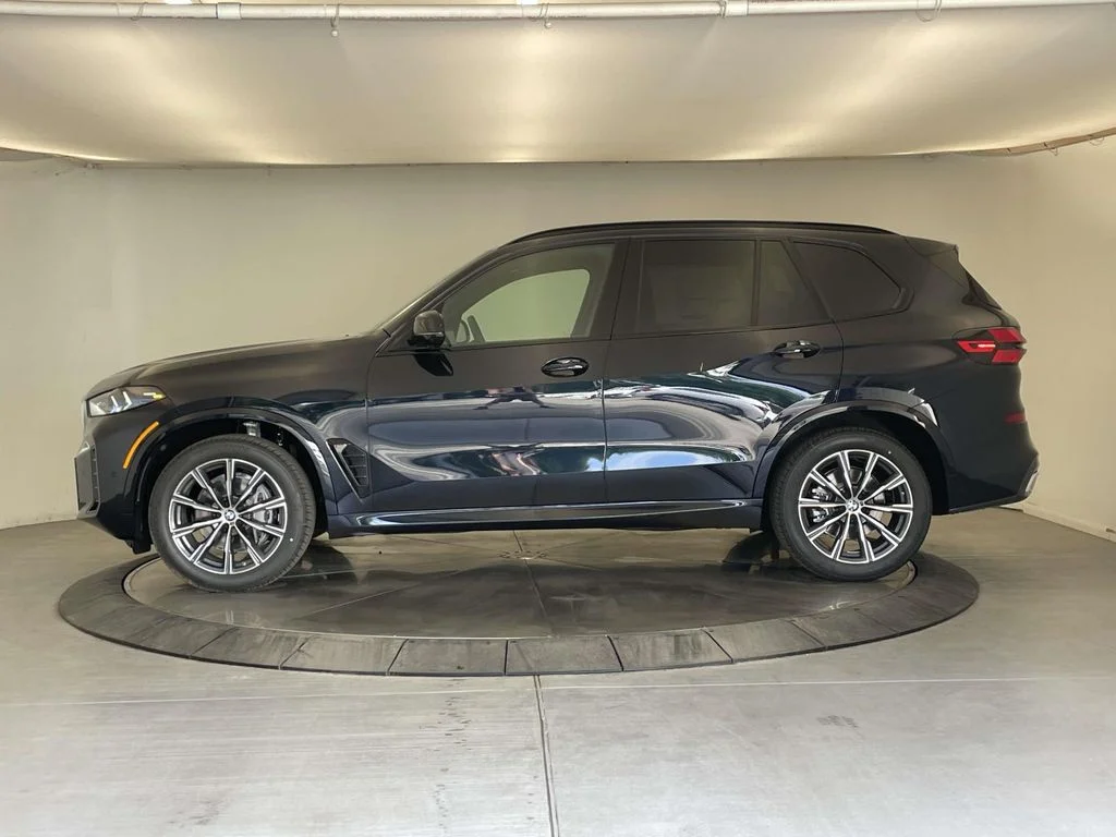 New 2026 Black BMW xDrive40i image 2