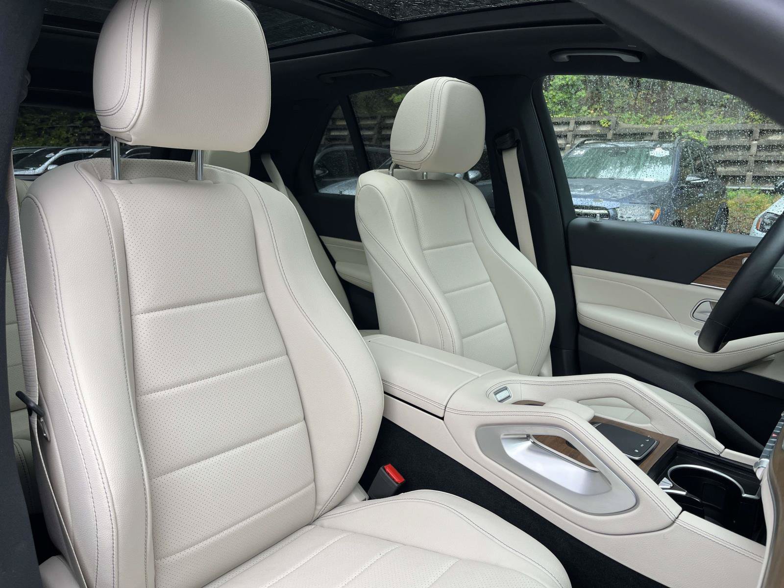 Certified Used 2025 Black Mercedes-Benz GLE 350 SUV image 49