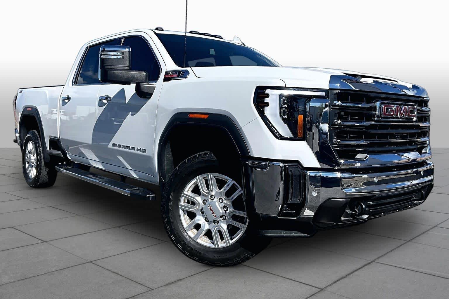 Used 2024 Summit White GMC SLT image 3