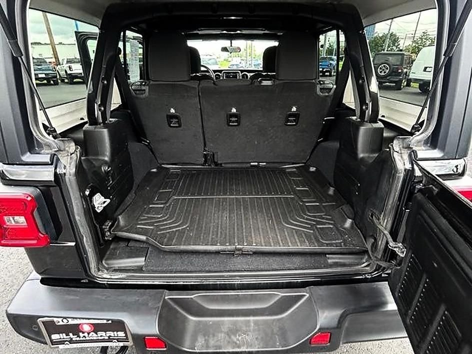Used 2019 Black Jeep Unlimited Sport S image 16