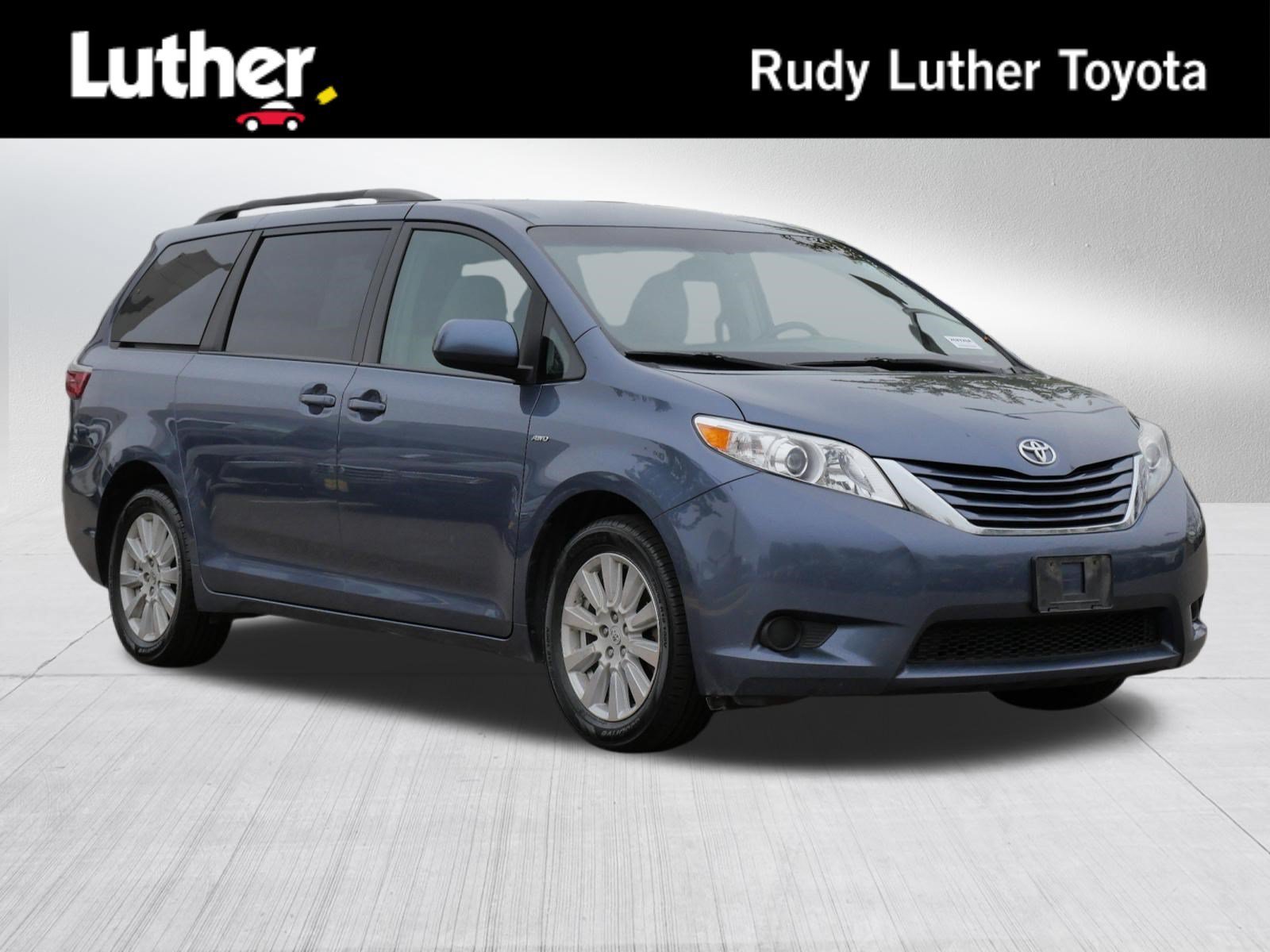 2017 Toyota Sienna LE