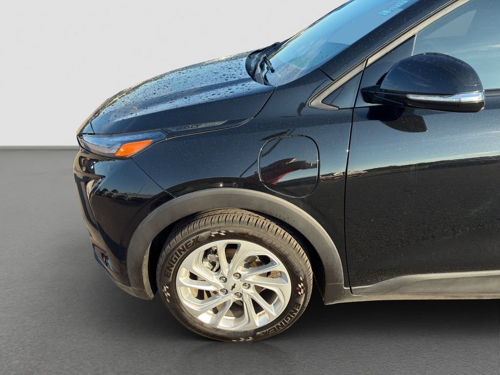 Used 2023 Mosaic Black Metallic Chevrolet LT image 22