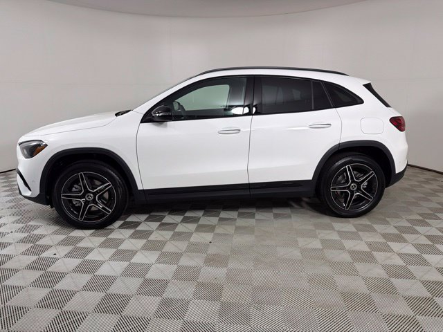 New 2026 Polar White Mercedes-Benz GLA 250 image 19