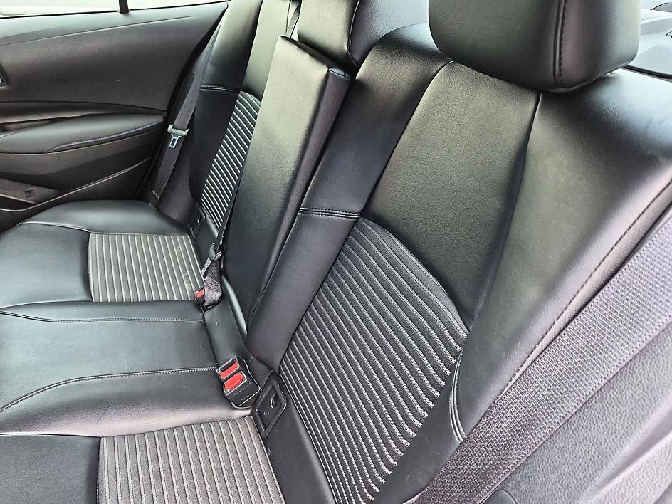 Used 2021 BLIZZARD PEARL Toyota XSE image 30