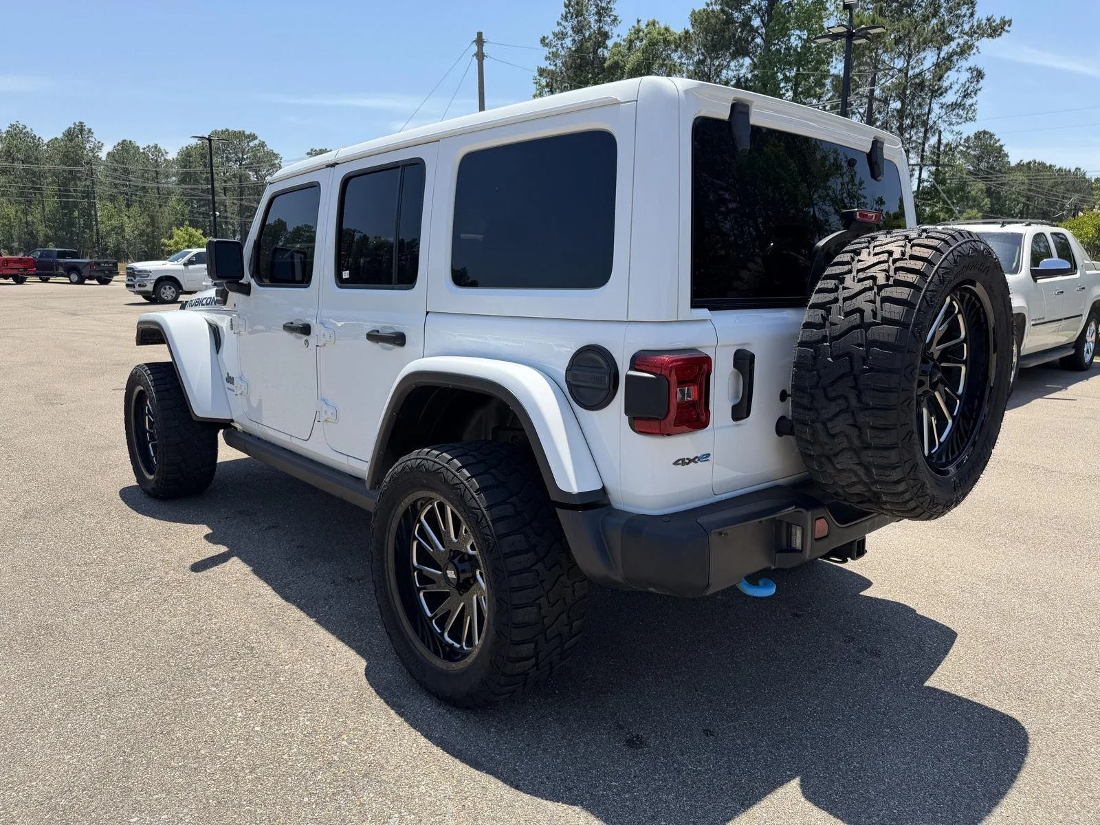 Used 2023 Bright White Jeep Rubicon image 4