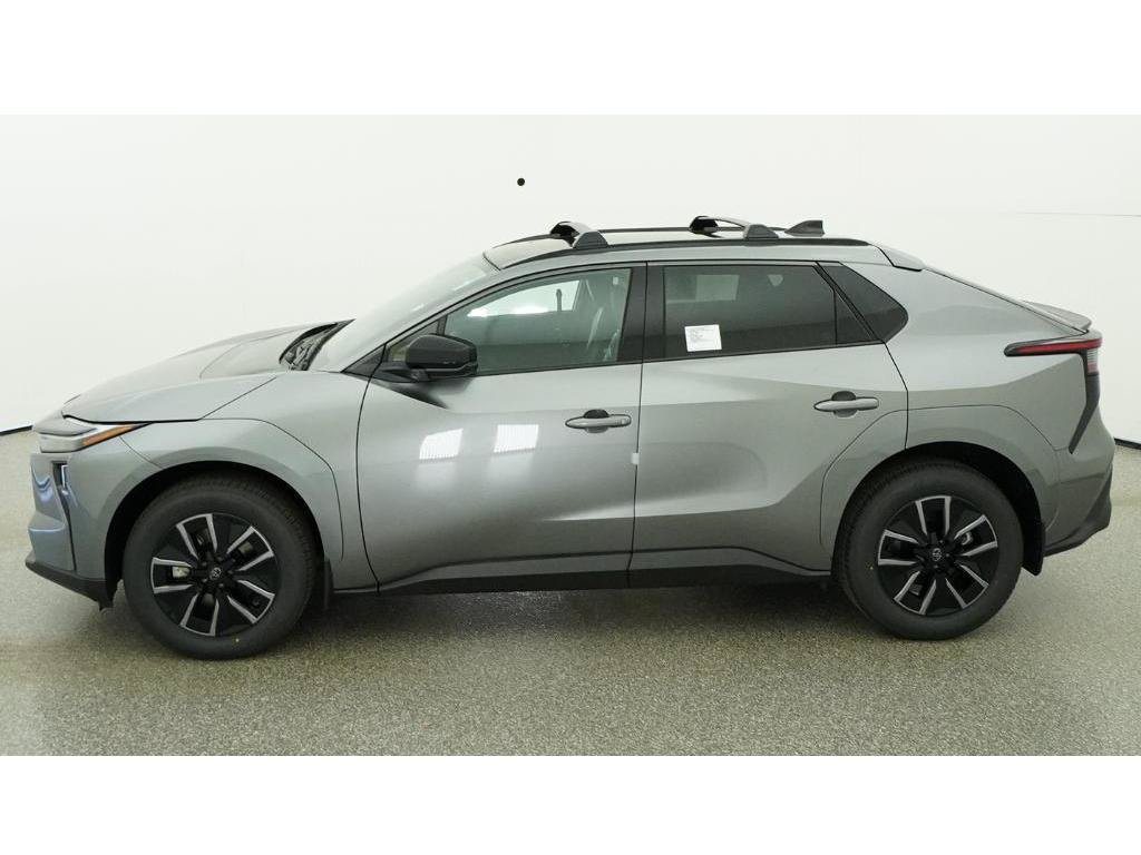 New 2026 Heavy Metal Toyota XLE image 3
