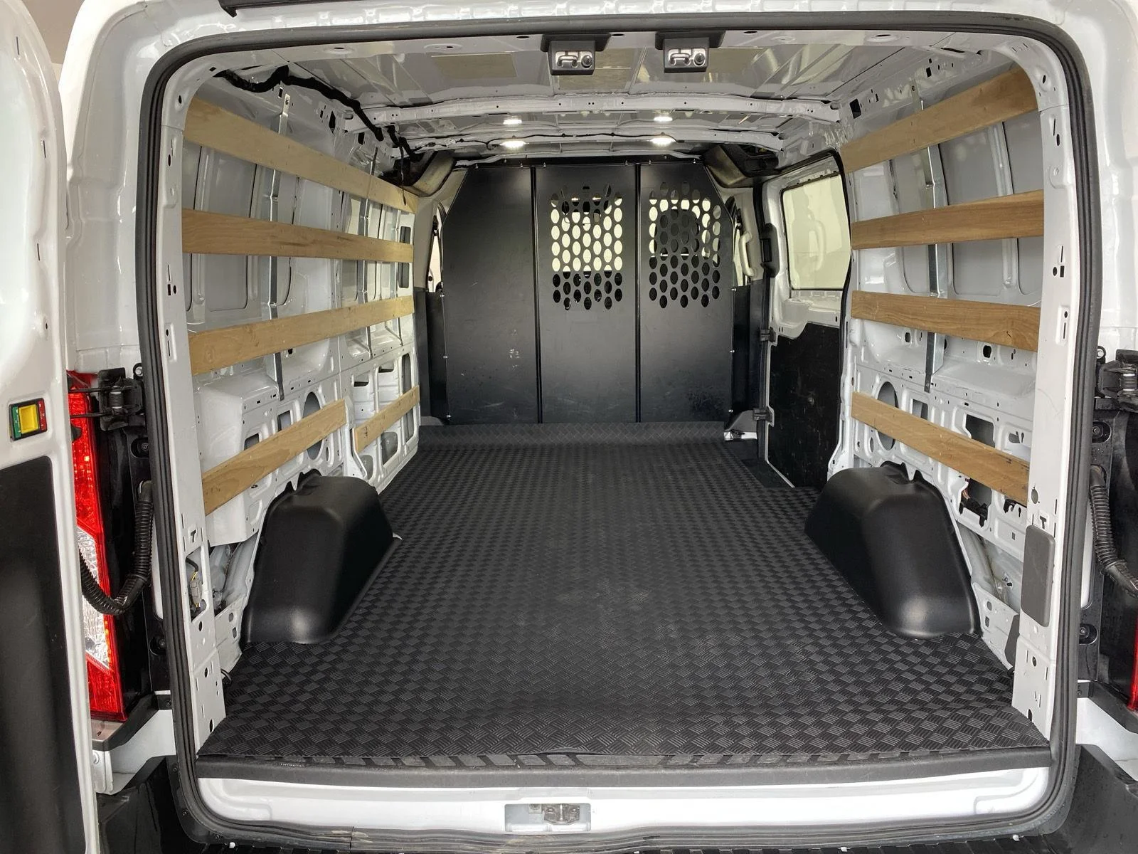 Used 2025 Oxford White Ford Base image 3