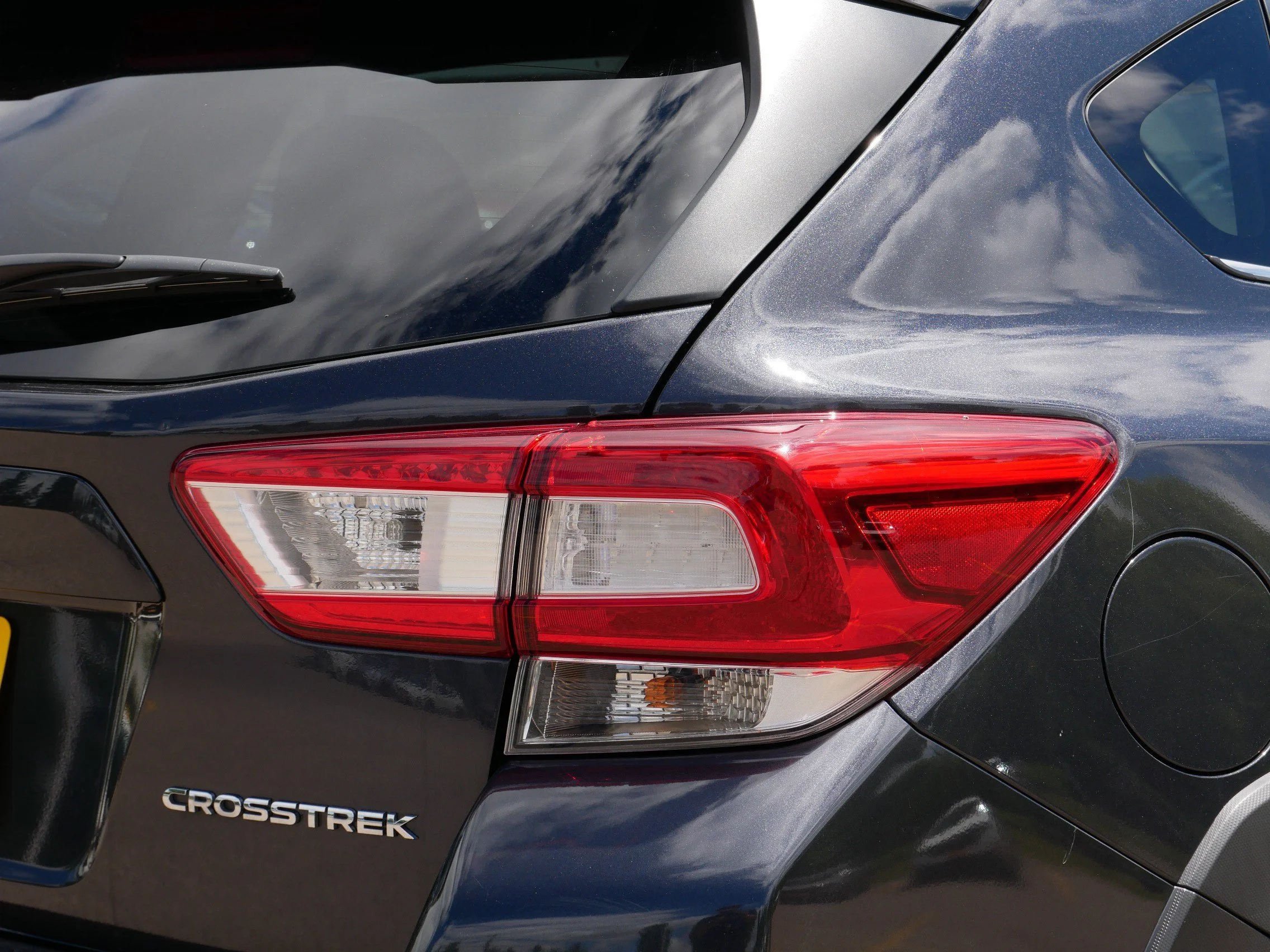 Used 2018 Dark Gray Metallic Subaru Limited image 17