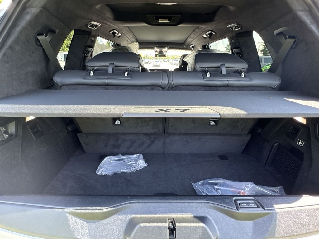 New 2027 Alpine White BMW xDrive40i image 21