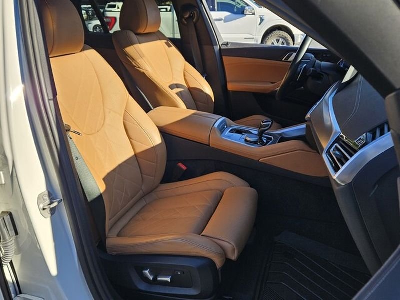 Used 2023 Mineral White Metallic BMW xDrive40i image 20