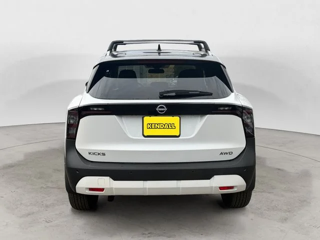 New 2026 Aspen White TriCoat / Super Black Two-tone Nissan SV image 4