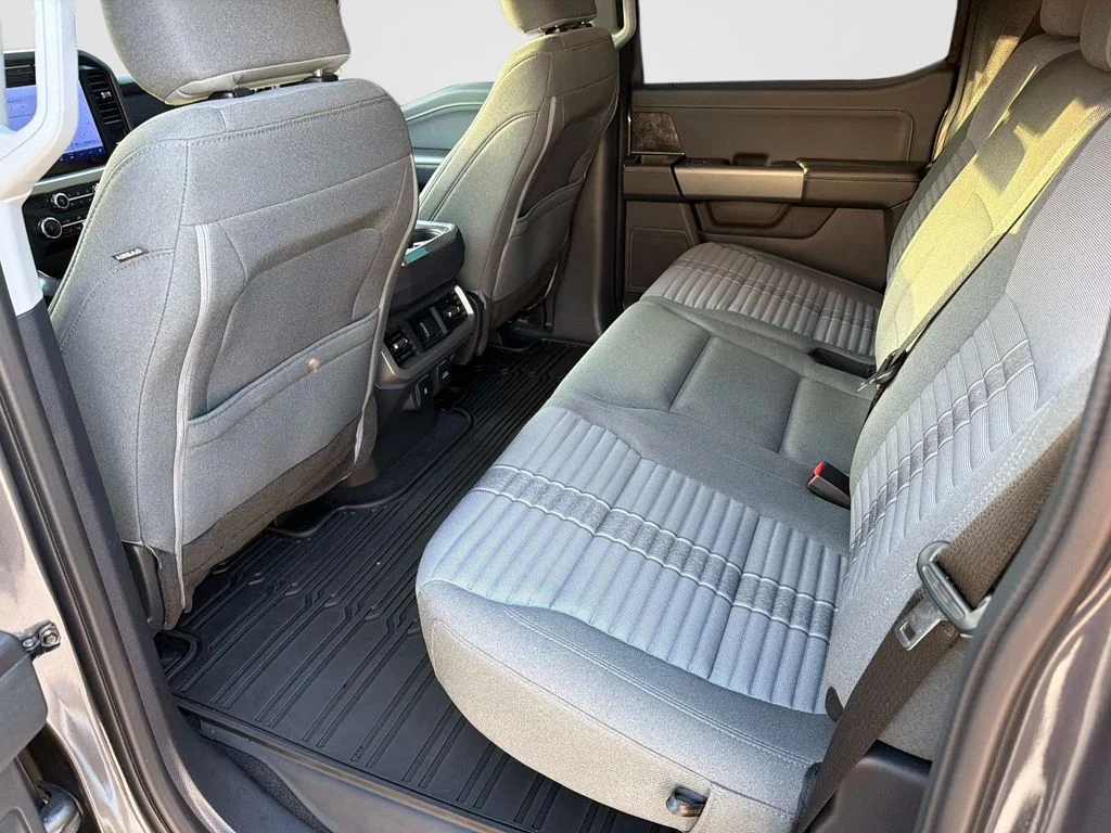 Used 2023 Blue Ford XLT image 15