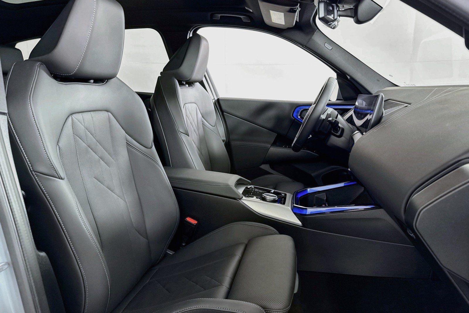 Used 2025 BROOKLYN GREY BMW 30 xDrive image 6
