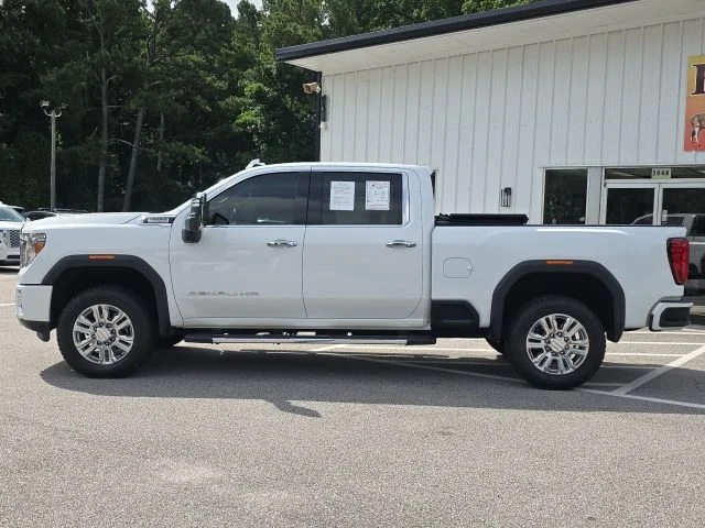 Used 2020 White GMC Denali image 2