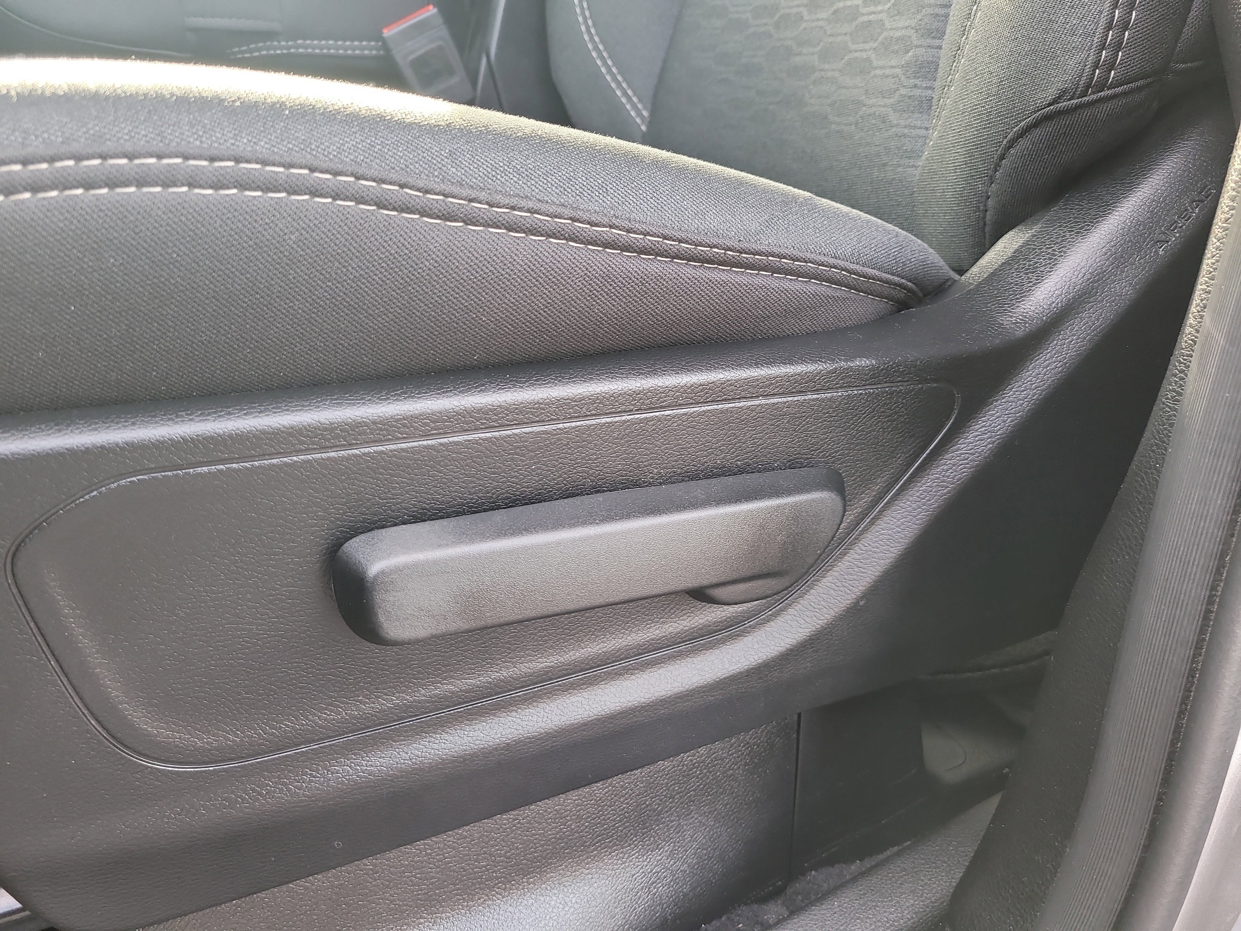 Used 2025 Billet Silver Metallic Clearcoat Ram Tradesman image 18