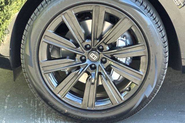 New 2027 Santorini Black Land Rover SE image 25