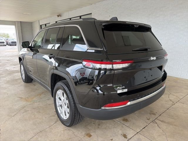 Used 2023 Black Jeep Limited image 3