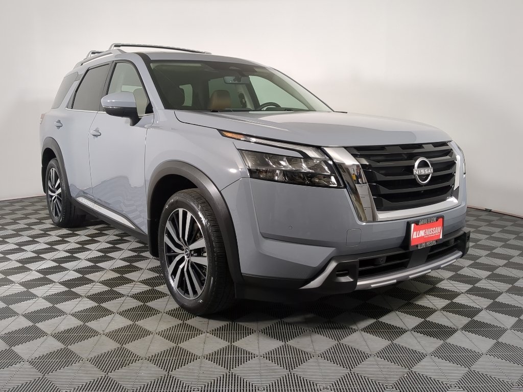 2025 Nissan Pathfinder Platinum 4WD's photo