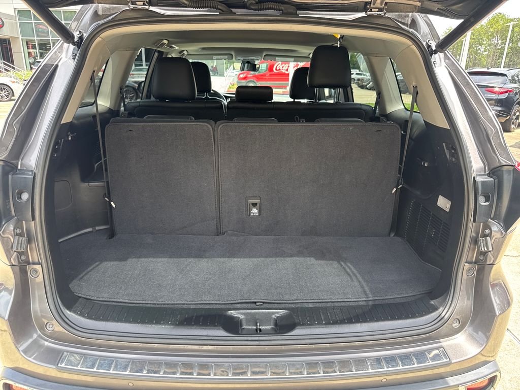 Used 2018 Gray Toyota Limited image 32