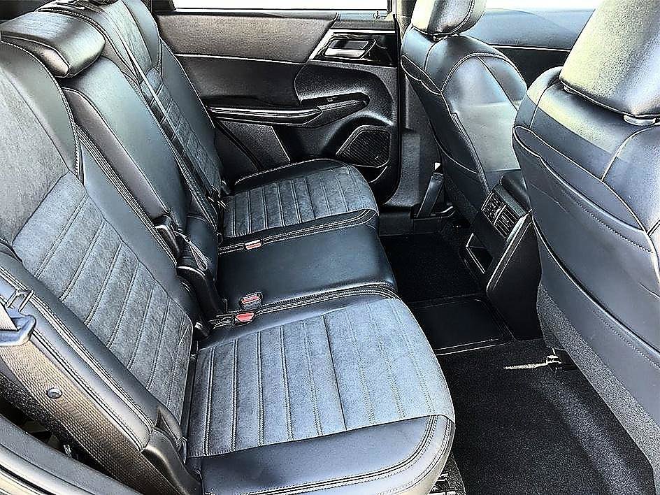 Used 2026 Cosmic Black Nissan SL image 29