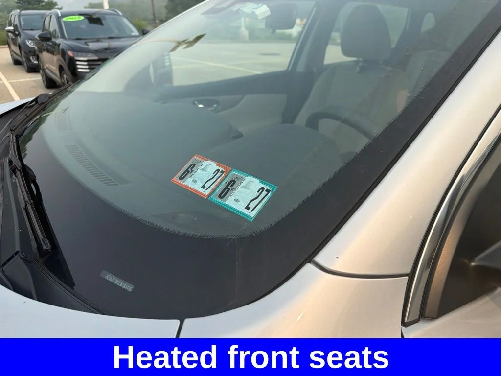 Used 2020 Silver Nissan SL image 14