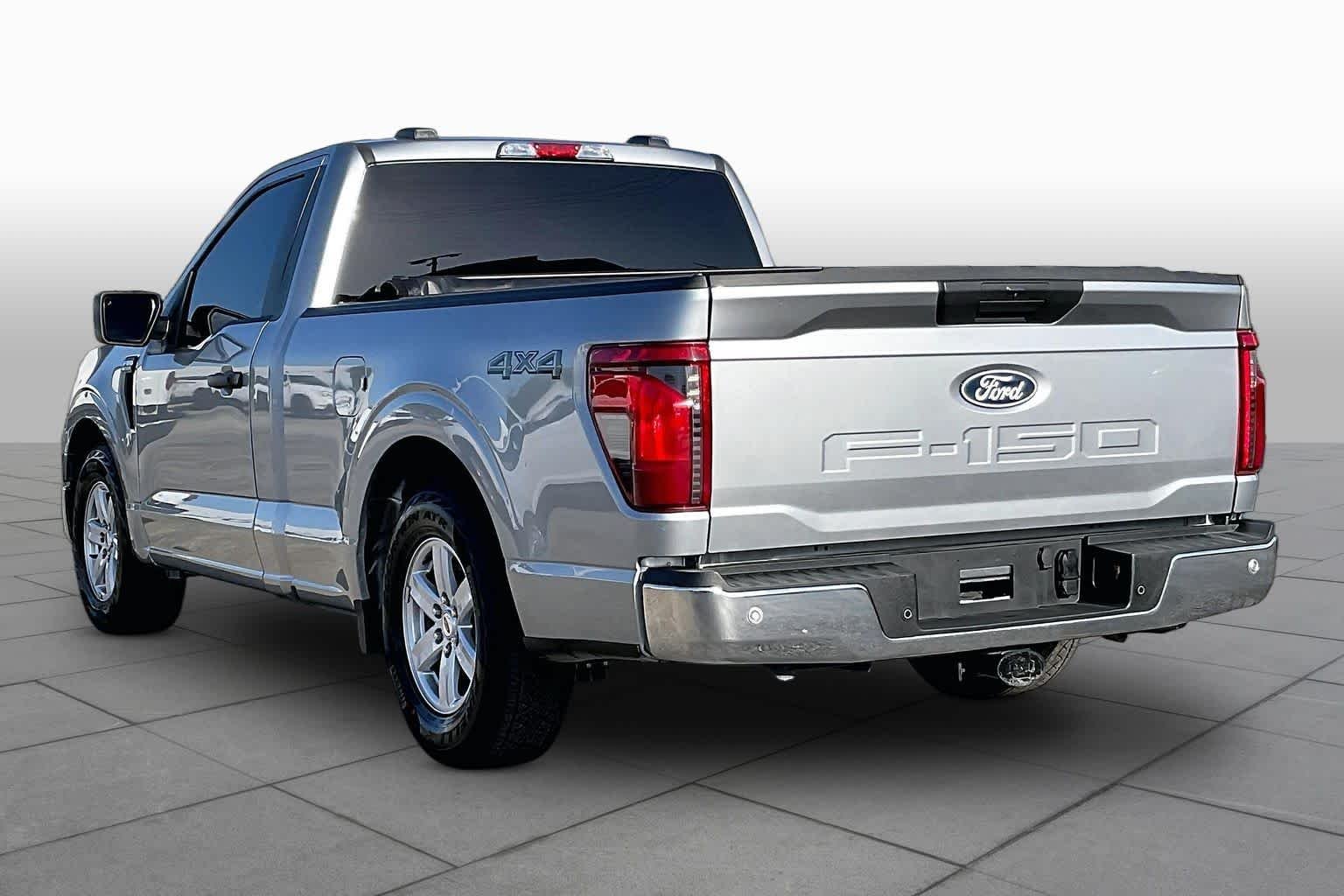 Used 2025 Iconic Silver Metallic Ford XL image 11