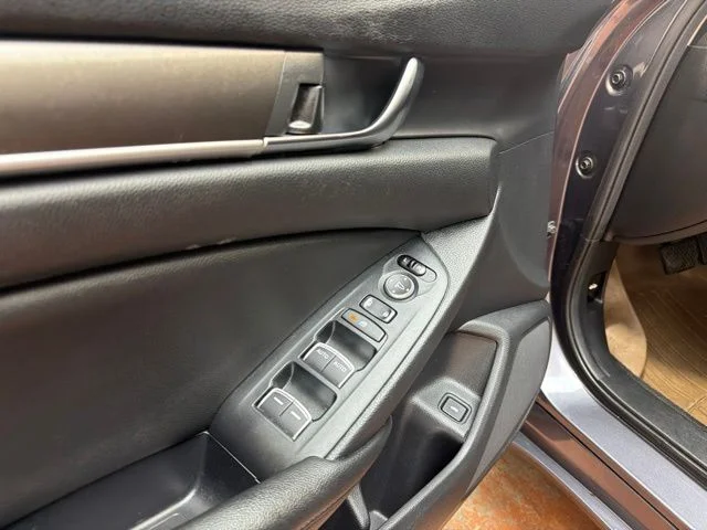Used 2019 Gray Honda LX image 19