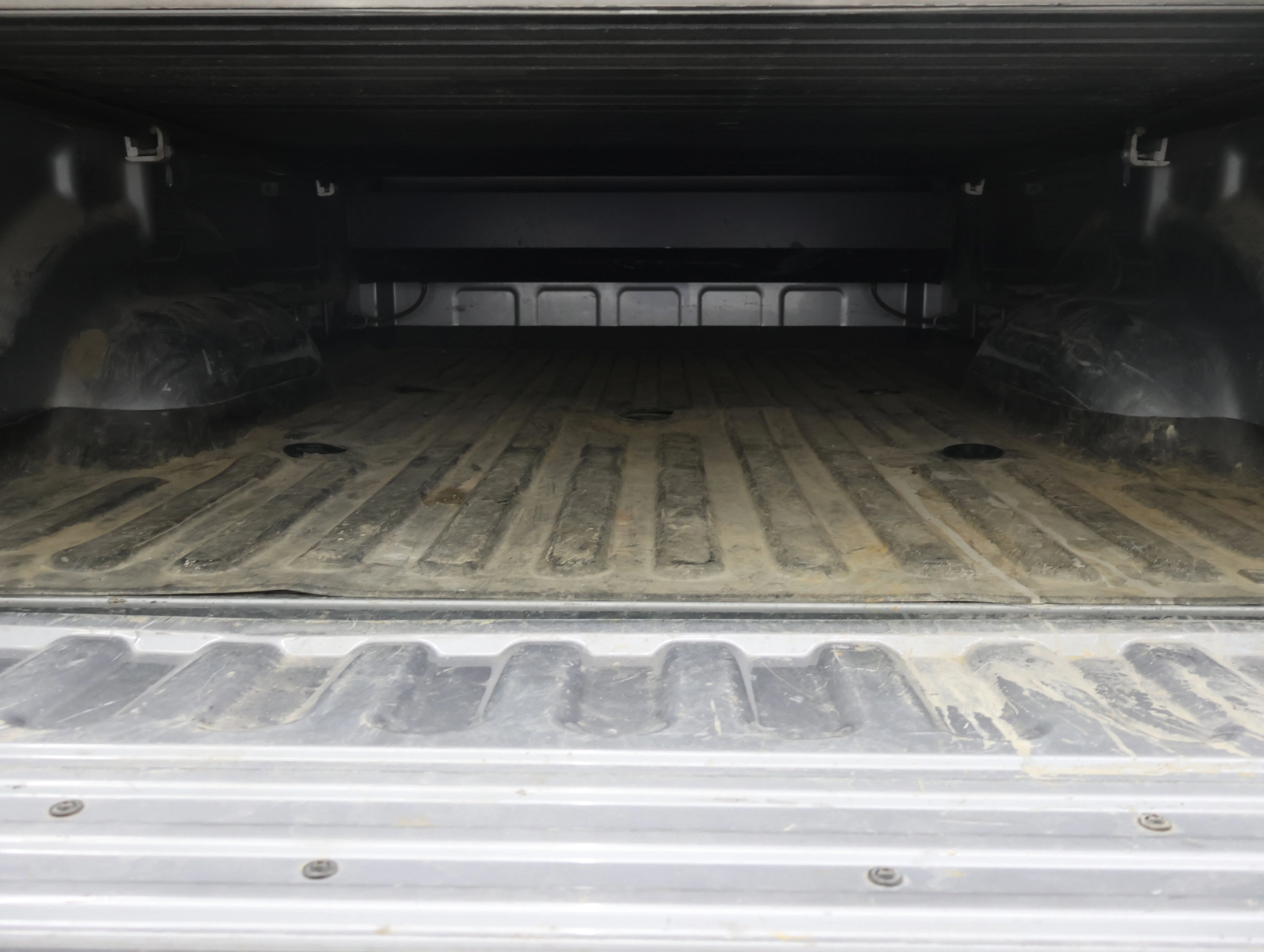 Used 2020 Billet Silver Metallic Clearcoat Ram Laramie image 33