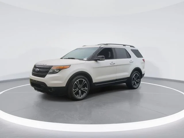 Used 2014 White Ford Sport image 4
