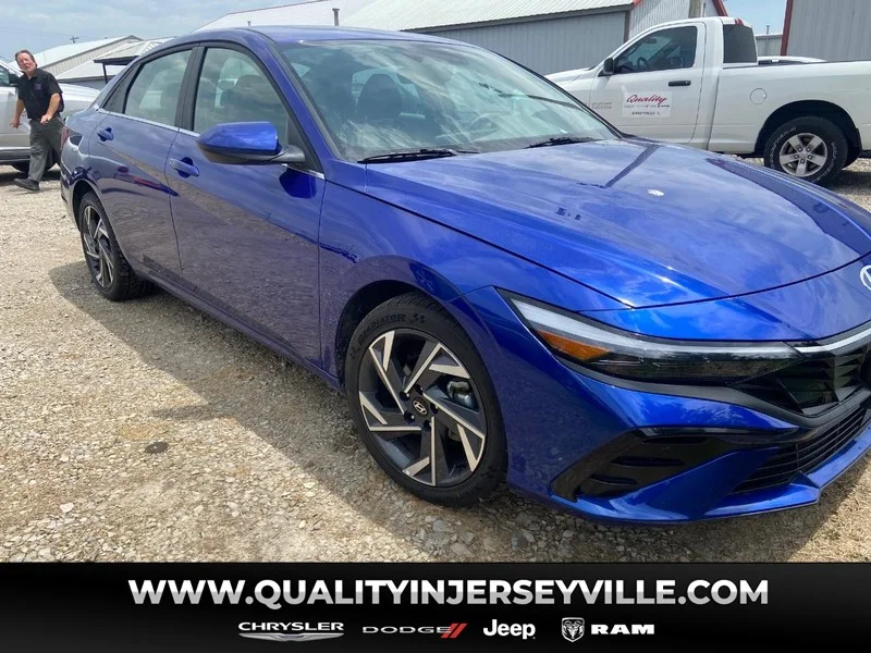 2025 Hyundai Elantra 2.0 SEL Convenience IVT's photo