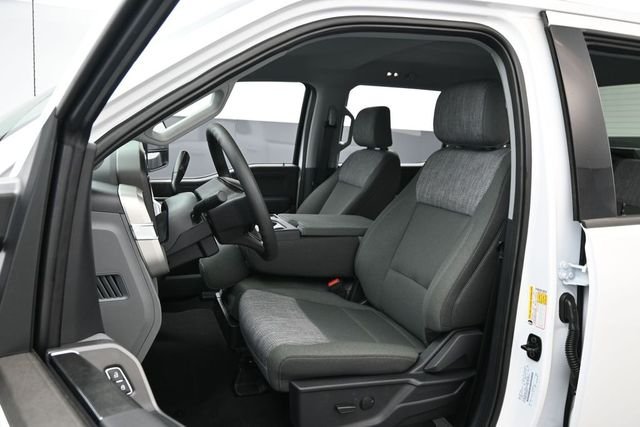New 2026 Oxford White Ford F-350® XLT image 10