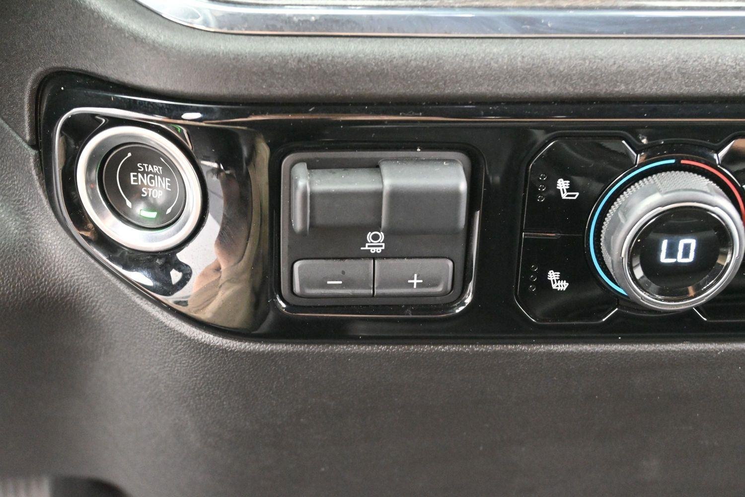 Used 2024 Summit White Chevrolet LTZ image 21