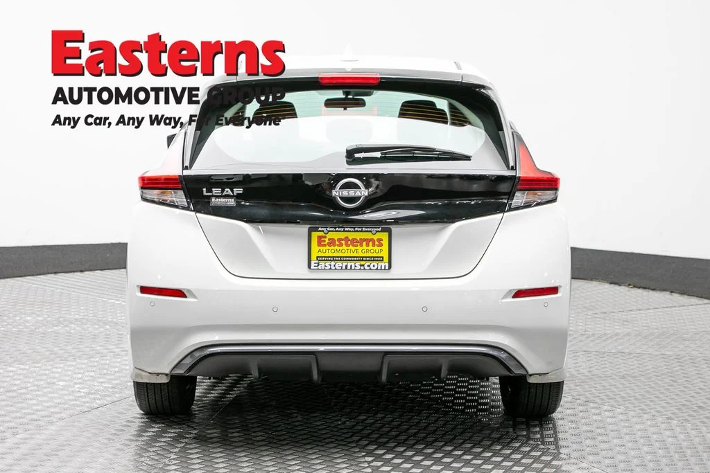 Used 2023 White Nissan S image 6