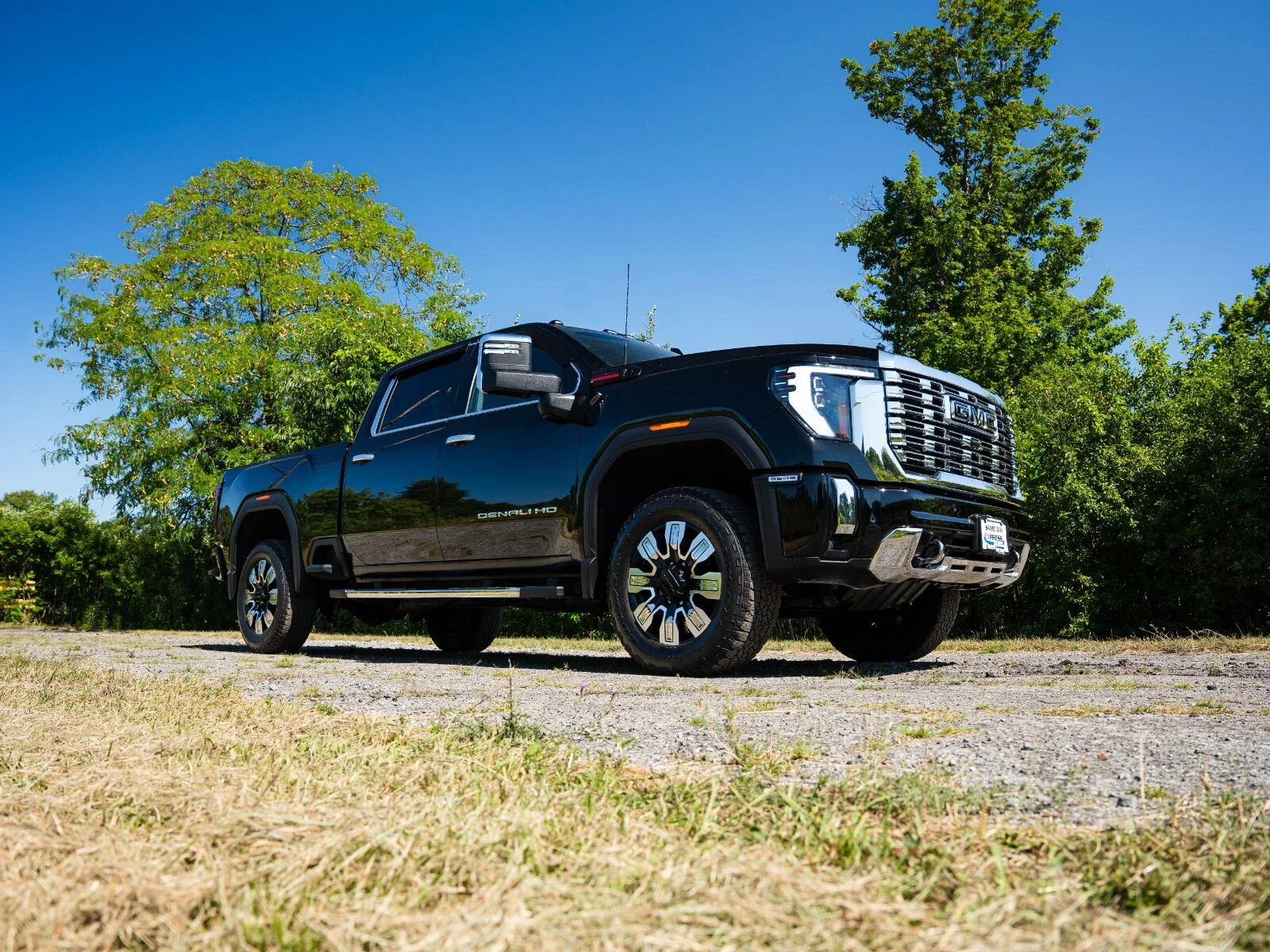 Used 2025 Onyx Black GMC Denali image 4