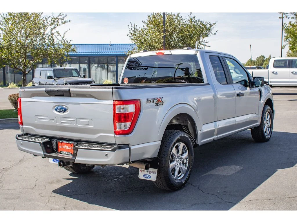 Used 2021 ICONIC SILVER METALLIC Ford XL image 8