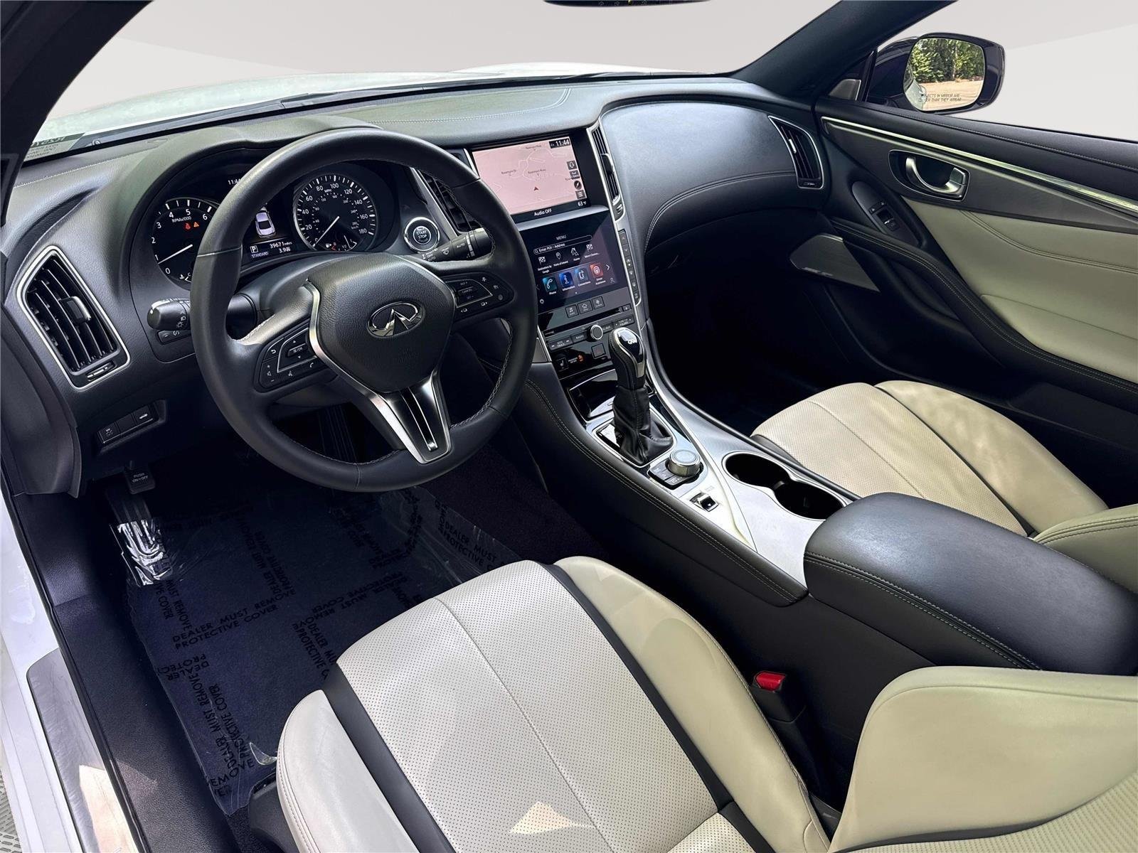 Used 2022 Pure White INFINITI LUXE image 13