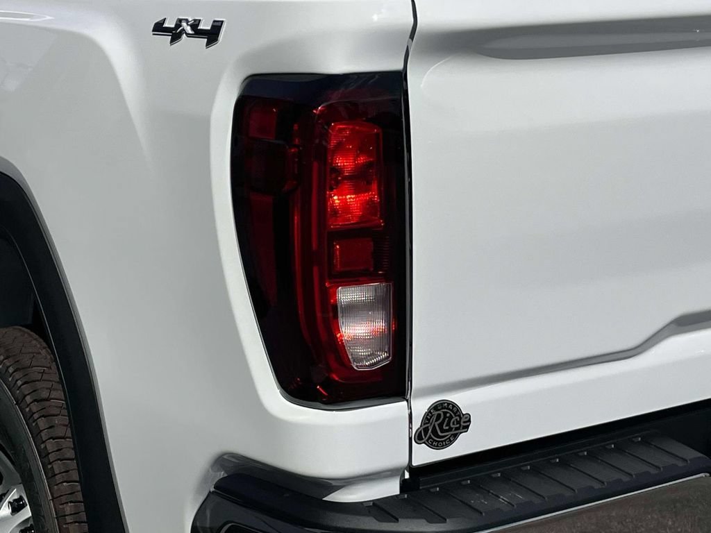 2026 GMC Sierra 2500HD Pro - Photo 11