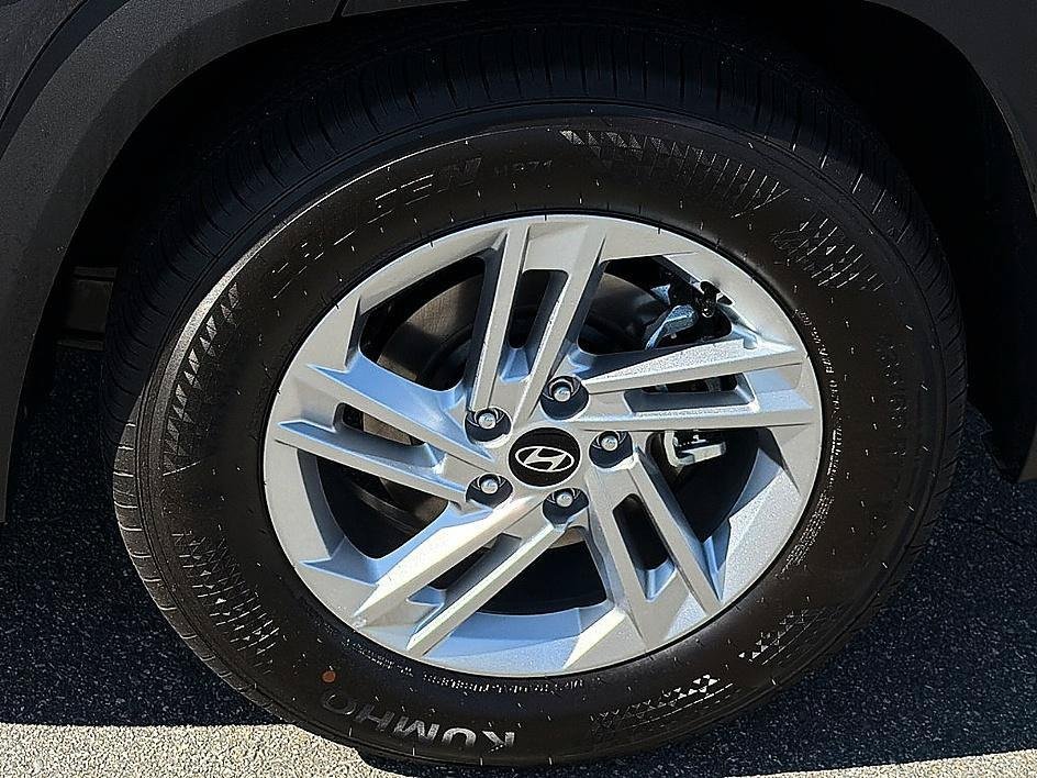 New 2026 Ecotronic Gray Hyundai SE FWD image 21